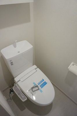 【トイレ】 | リブリ・ブリックス | ※同物件・反転タイプの写真です。