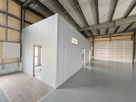 宮口貸工場の内装