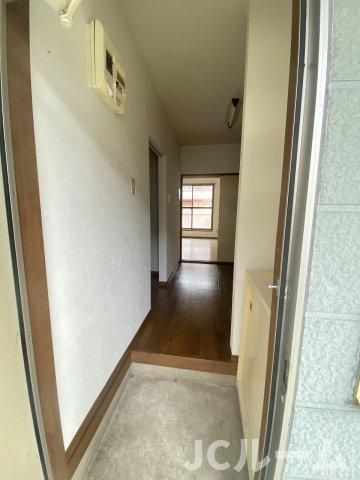 アルビヨンの玄関|同間取りの別の部屋の写真です