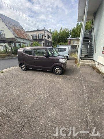 アルビヨンの駐車場