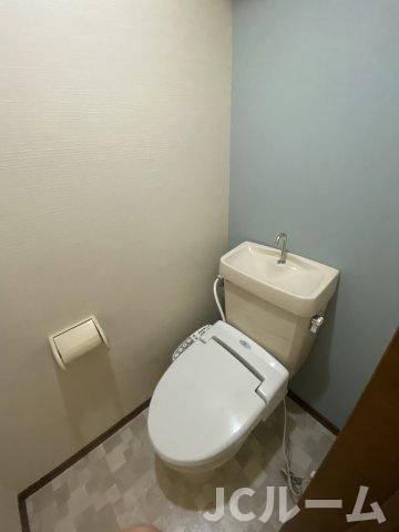 アルビヨンのトイレ|同間取りの別の部屋の写真です