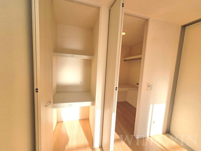 イールコート B棟の収納