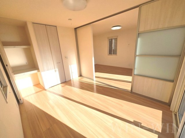 イールコート B棟の寝室