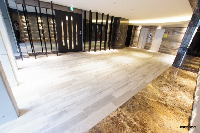 S-RESIDENCE新大阪WEST　仲介手数料無料のロビー