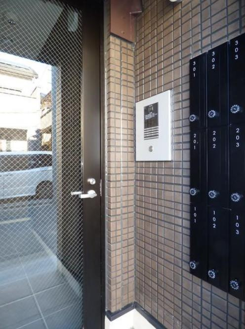 ＡＪ六町のエントランス|エントランスはオートロック付き☆