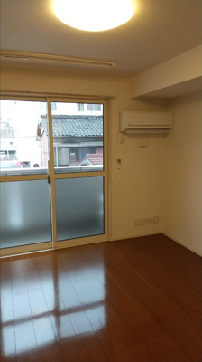 【居間・リビング】 | ヒルズ琴芝町 | ゆったり過ごせる居間です