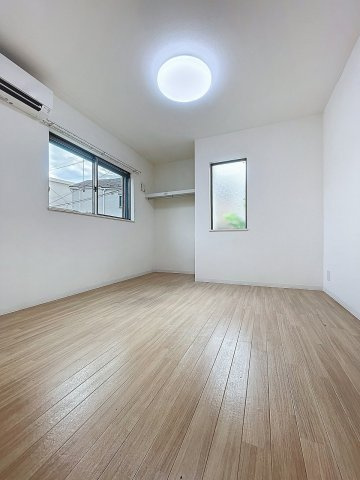 【居間・リビング】 | スタツィオーネ上星川 | ★エアコン付きで暑い夏も快適です♪★