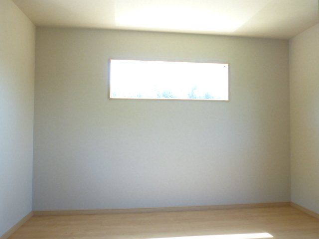 伊勢原市岡崎　中古戸建の洋室