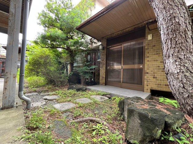 四條畷市中野本町　中古一戸建ての外観