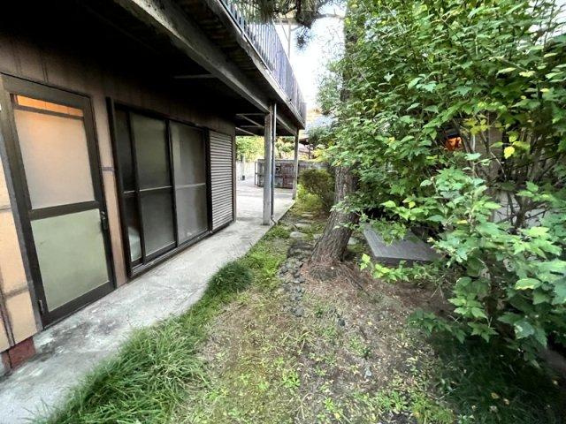 四條畷市中野本町　中古一戸建ての庭