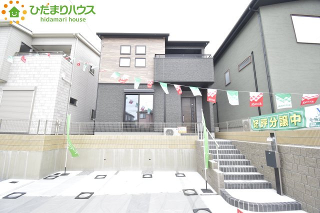 桶川市上日出谷　第１０期　新築未入居物件　02の外観|小学校まで徒歩3分！お子さまの通学も安心です