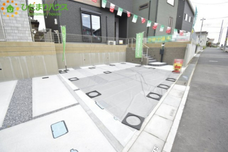 桶川市上日出谷　第１０期　新築未入居物件　02の駐車場