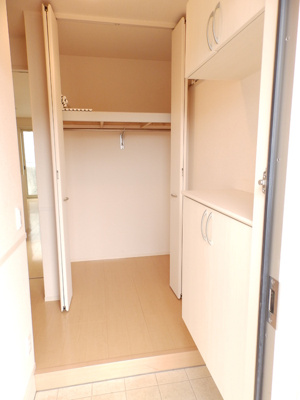 【収納】 | ベルヴィル カメリアⅡ | 十分な収納スペースがあります