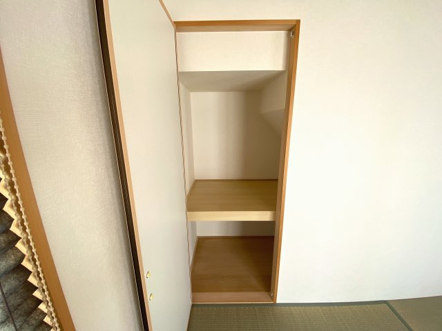 大阪狭山市東野西戸建の収納