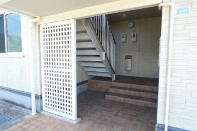 【エントランス】 | ベルヴィルカメリア | 建物の内部です