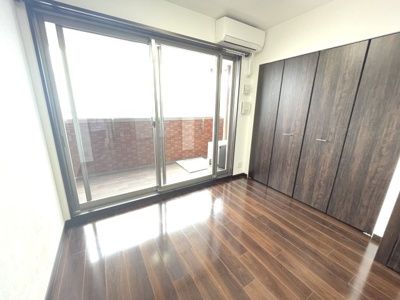 【洋室】 | プレジオ江坂Ⅱ | 個人の部屋や寝室として使える洋室です