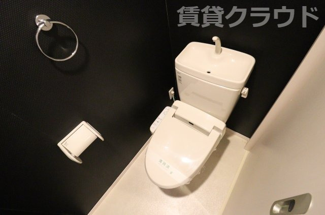 fino（フィノ）のトイレ|シックな色合いのトイレもおしゃれです！