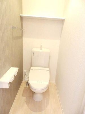 【トイレ】 | ベルヴィル カメリア B棟 | 落ち着いた色調のトイレです
