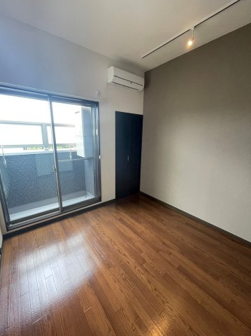 仲介手数料0円！！Creo志賀本通の居間・リビング