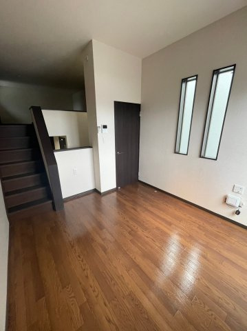 仲介手数料0円！！Creo志賀本通の居間・リビング