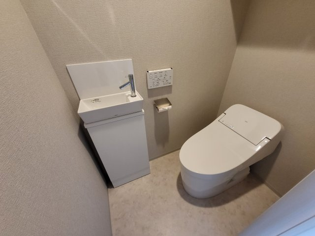 【トイレ】 | オープンレジデンシア渡辺通 | トイレです