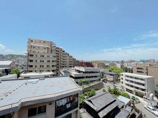 【展望】 | 目の前に遮る建物がないので眺望良好♪緑と青空、都心と自然が調和する景色を是非楽しんで下さい♪