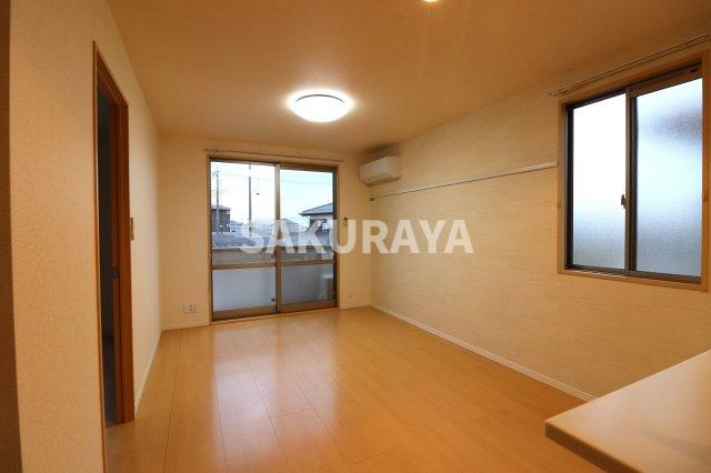 アプリコットタウン Ｂの居間・リビング|2023年撮影。現況と異なる場合がございます。