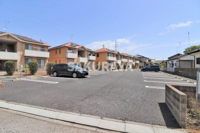 アプリコットタウン Ｂの駐車場