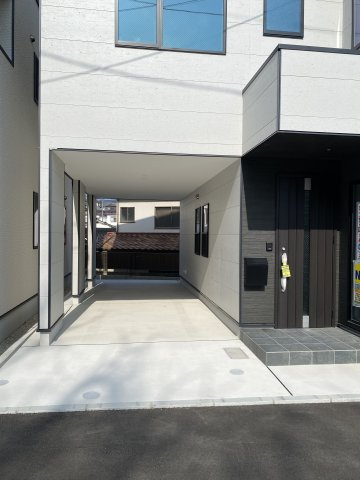 中古戸建　伴東1丁目 No.Ｂの駐車場