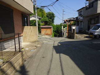 【前面道路含む現地写真】