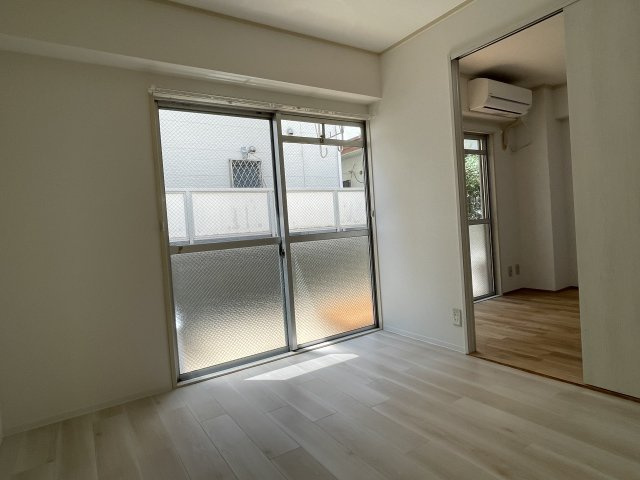 サニーテラス芦屋の居間・リビング