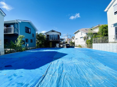 【外観】 | ☆趣のある鵠沼の住宅街、敷地９２坪の邸宅地☆藤沢市鵠沼桜が岡2丁目／仲介手数料不要 | 鵠沼の趣ある住宅街、穏やかな陽射しが受けられる敷地。