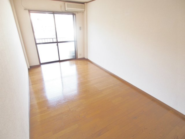 イル・ソーレ中野東駅前の玄関