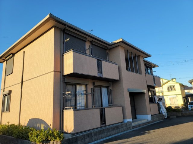 サンクレージュの外観|全戸角部屋の仕様になっています。