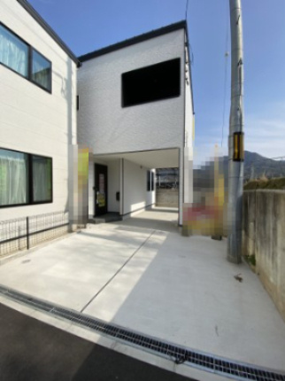 中古戸建　伴東1丁目　No.Ｃの駐車場