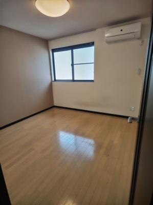 【洋室】 | ブリーゼ寝屋川 | 使い勝手のいい洋室です