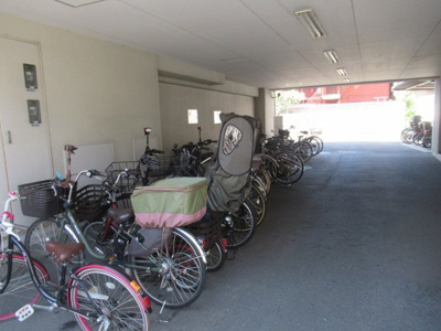 【その他共用部分】 | パルテール中小阪（八戸ノ里賃貸） | 駐輪場です