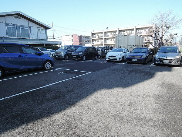 【駐車場】