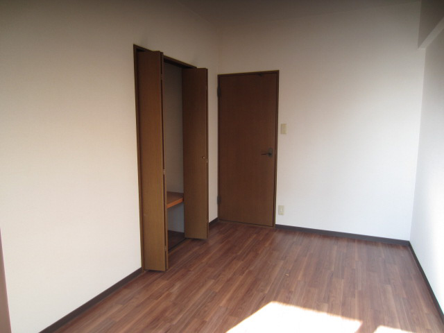 【寝室】