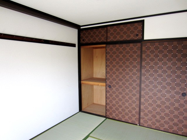 【寝室】