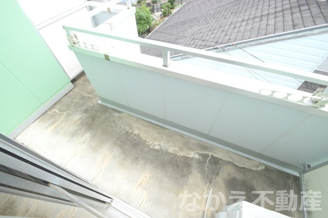 【バルコニー】 | 外からの目が気にならないバルコニーで洗濯物が干せます