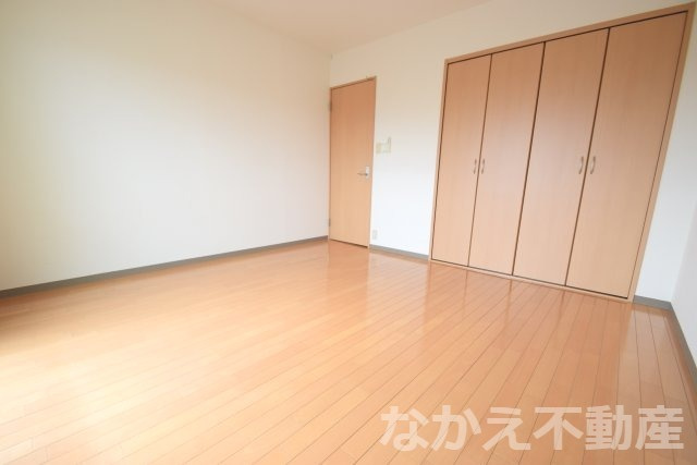 【寝室】 | 落ち着いて過ごせるお部屋なので、寝室にいかがでしょうか