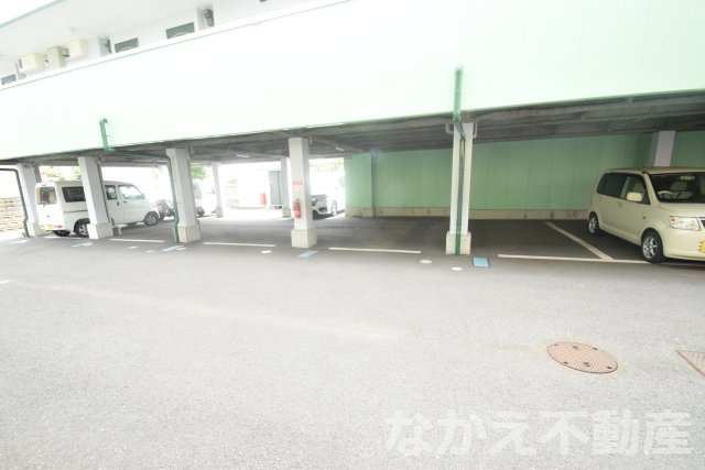【駐車場】 | 駐車場に車を止められます