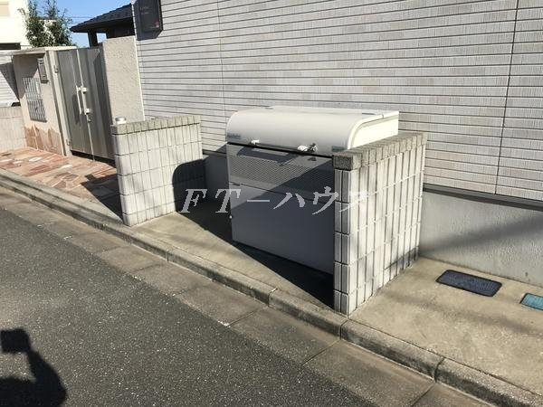リブリ・フレスコのその他