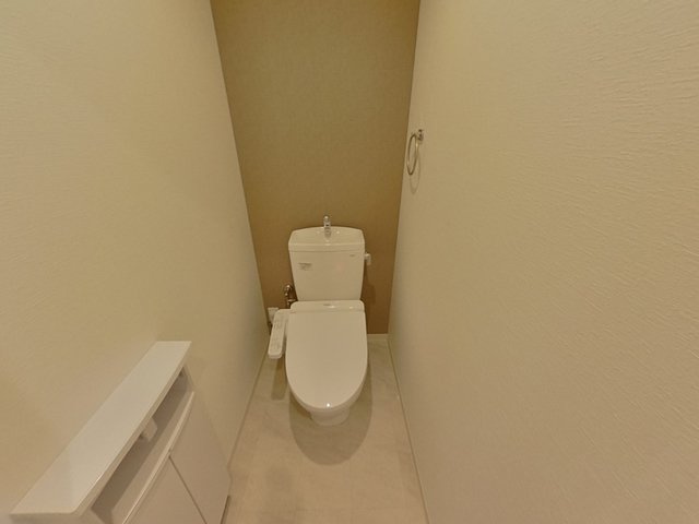 熊本市西区春日１丁目の賃貸マンションのトイレ