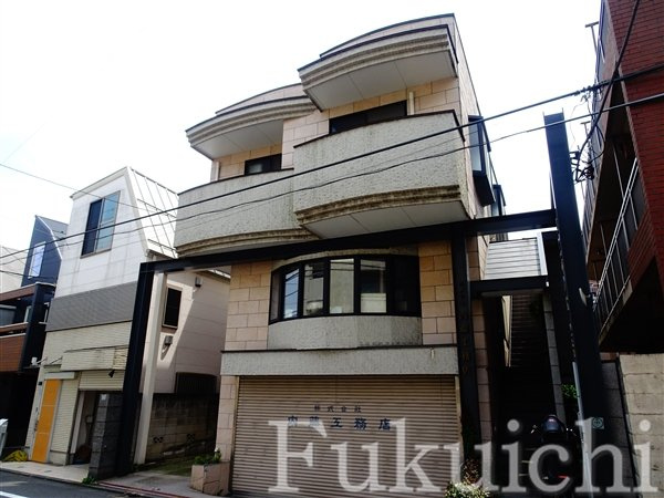 内藤ビルの外観