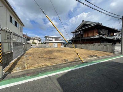 【前面道路含む現地写真】 | 久野喜台小・平坦地・建築条件なし・更地渡し・土地70坪・富田林市新青葉丘 | 前面道路含む現地写真です