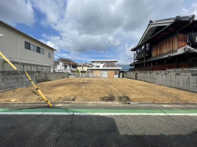 【前面道路含む現地写真】 | 久野喜台小・平坦地・建築条件なし・更地渡し・土地70坪・富田林市新青葉丘 | 前面道路含む現地写真です