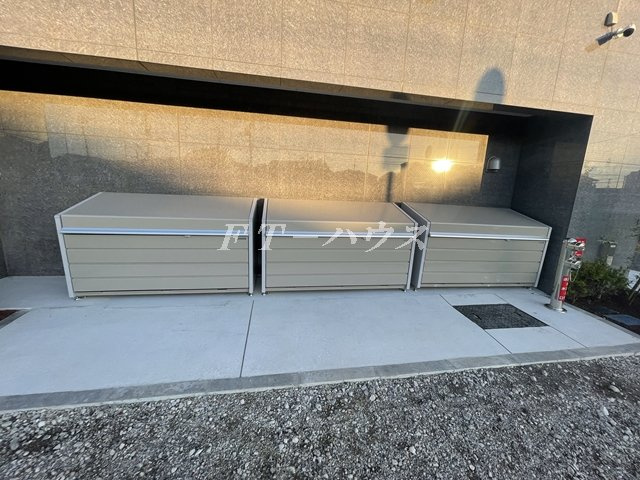 GUILD幕張（ギルドマクハリ）の駐車場