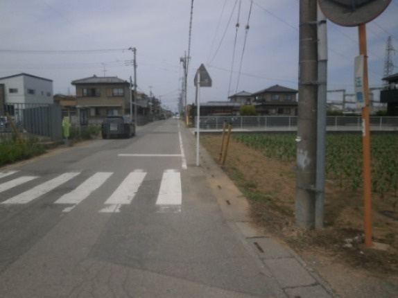 【前面道路含む現地写真】 | 深谷市岡 600万 土地 | 南側公道